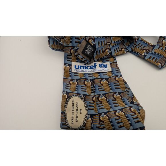Vintage 1995 UNICEF Silk Tie Évry Cathedral France Architectural Pattern Necktie - Picture 3 of 3